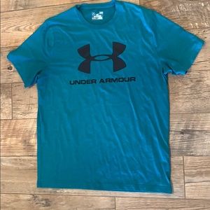 Under Armour t-shirt